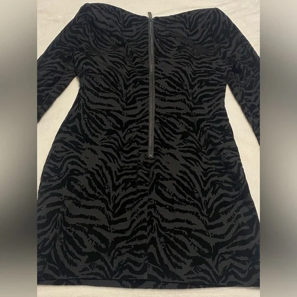 Dundas X Revolve Ramon mini dress black tiger size large - Picture 6 of 6